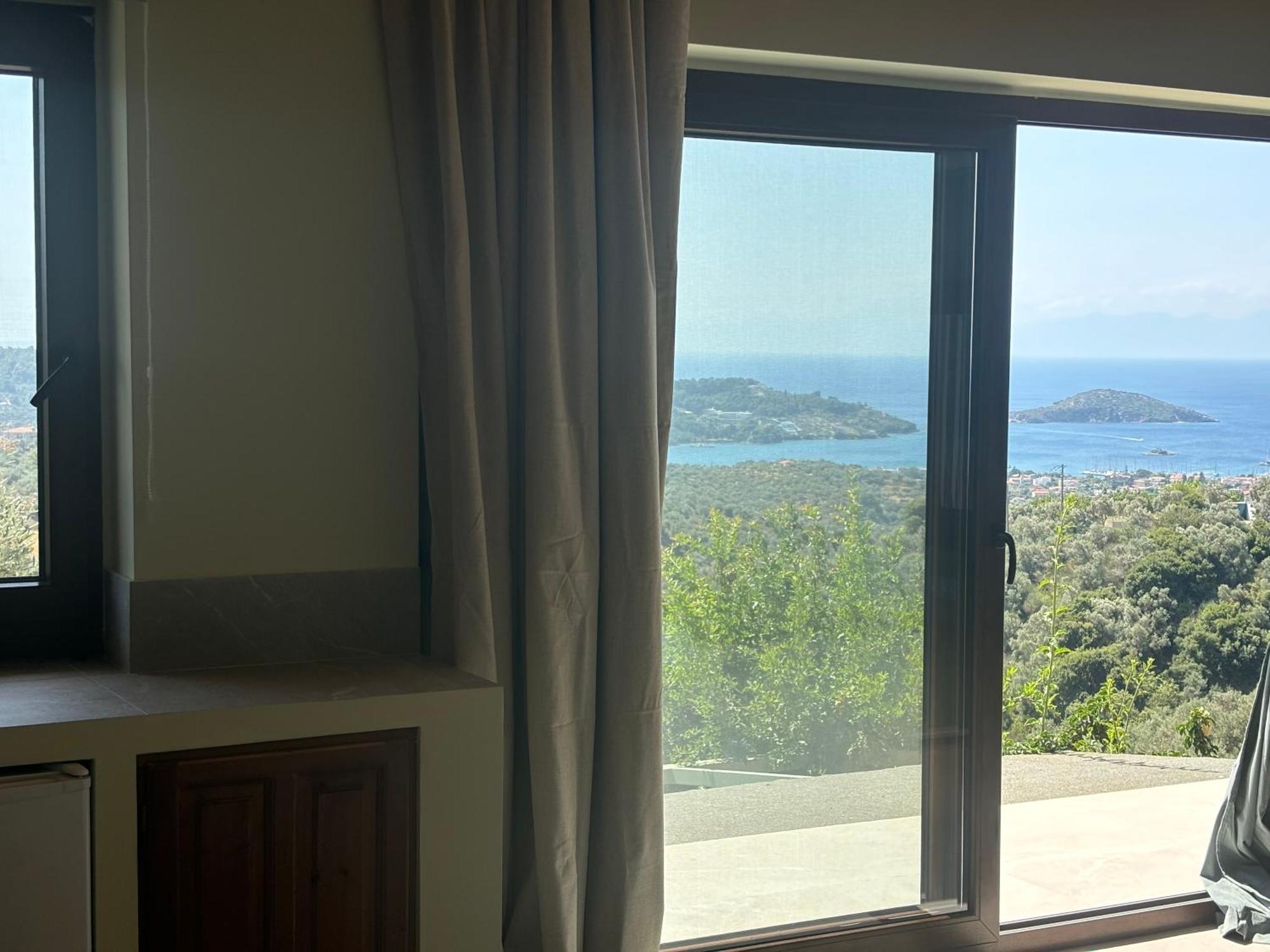 Tierra 1 Skiathos Town